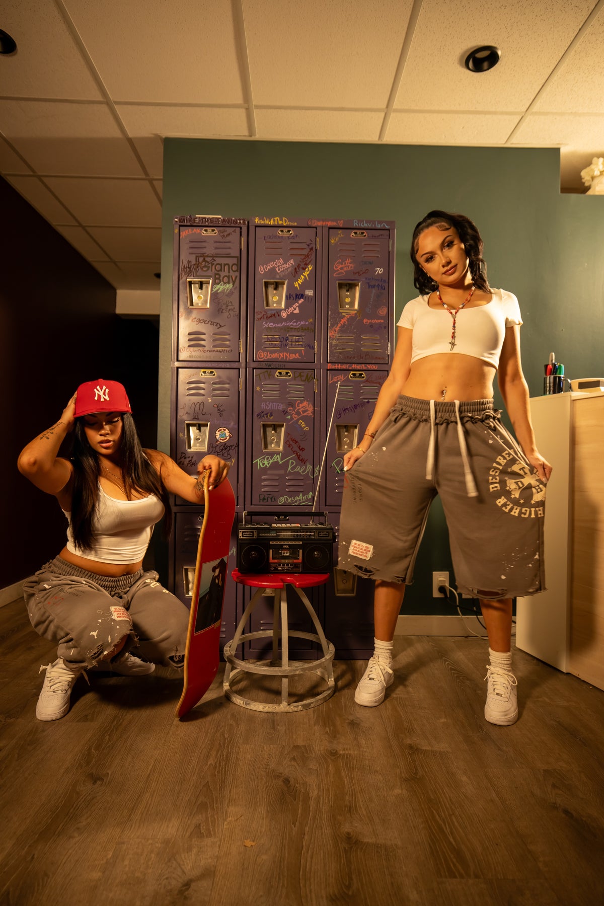 “FOREVER” 3/4 Shorts Gray